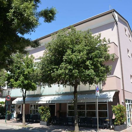 Hotel Tivoli Lignano Sabbiadoro Eksteriør bilde