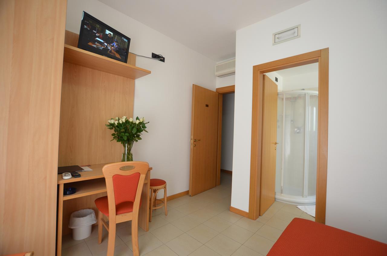 Hotel Tivoli Lignano Sabbiadoro Eksteriør bilde